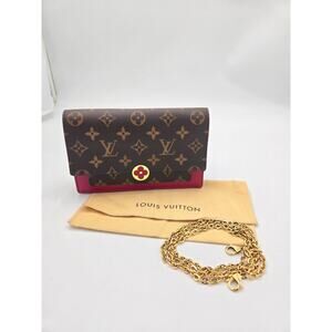 LV394 Louis Vuitton Flore Chained Wallet
